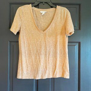 Forever 21 Rust Short Sleeve V Neck T-Shirt: Size M